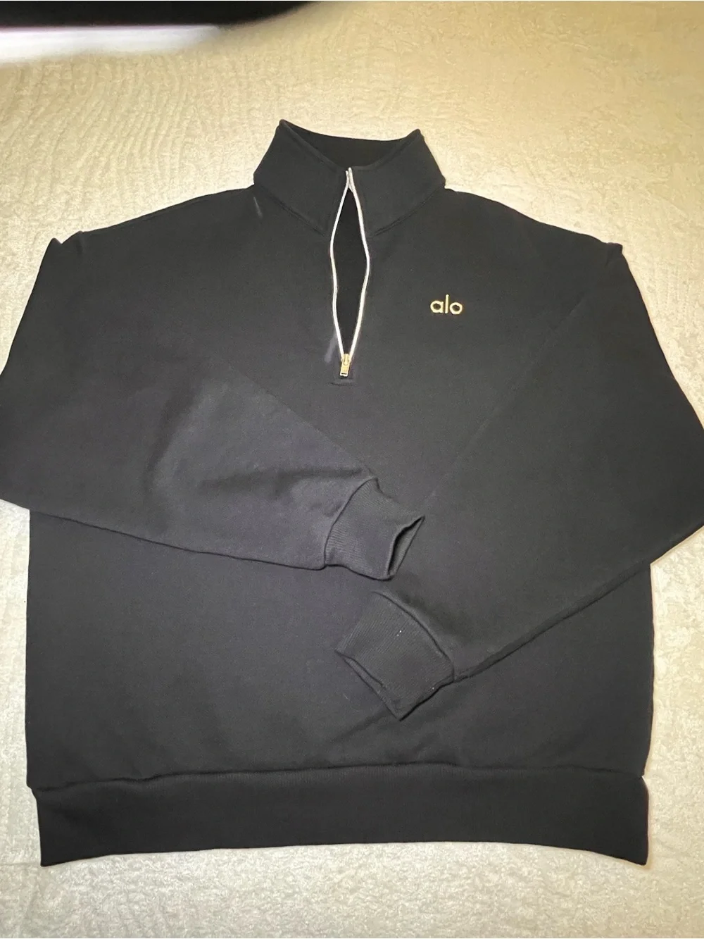 ALO Yoga lightweight quarter